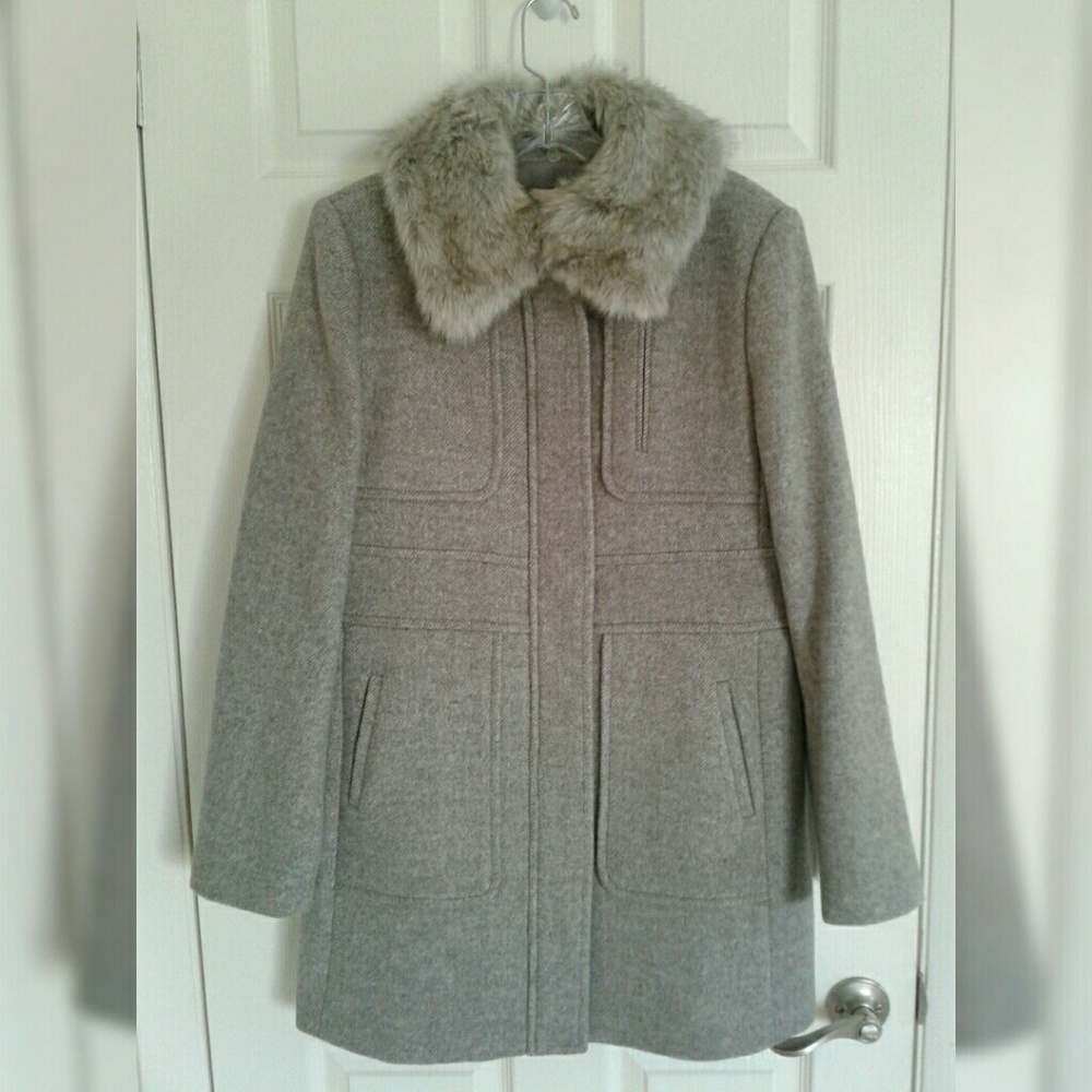 NWOT Ann Taylor LOFT Grey Faux Fur Winter Coat M